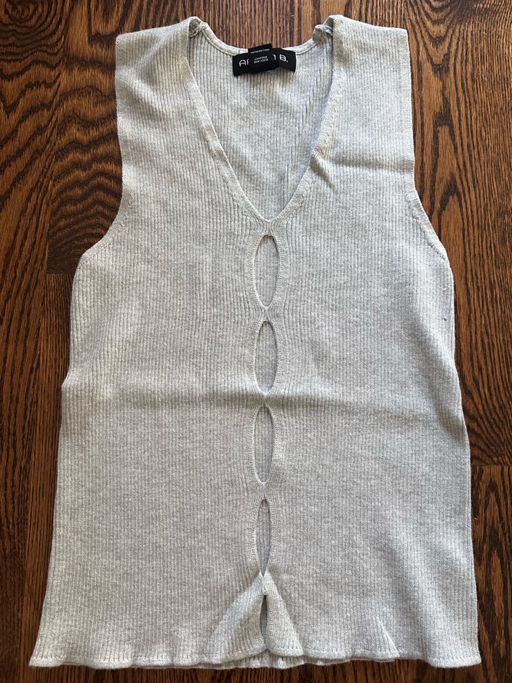 Arden B Light Gray Ribbed V‑Neck Sweater with Cutout Details